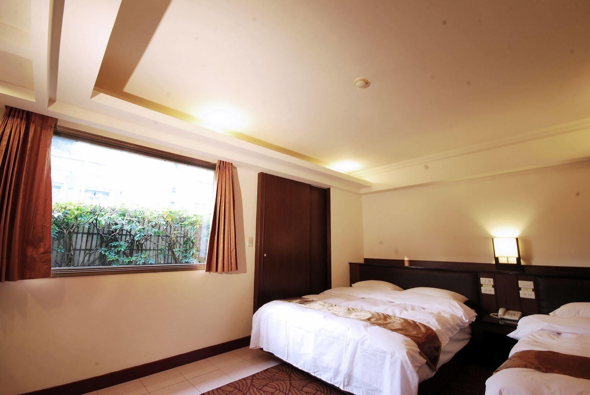 The Enterpriser Hotel Taichung Exterior foto