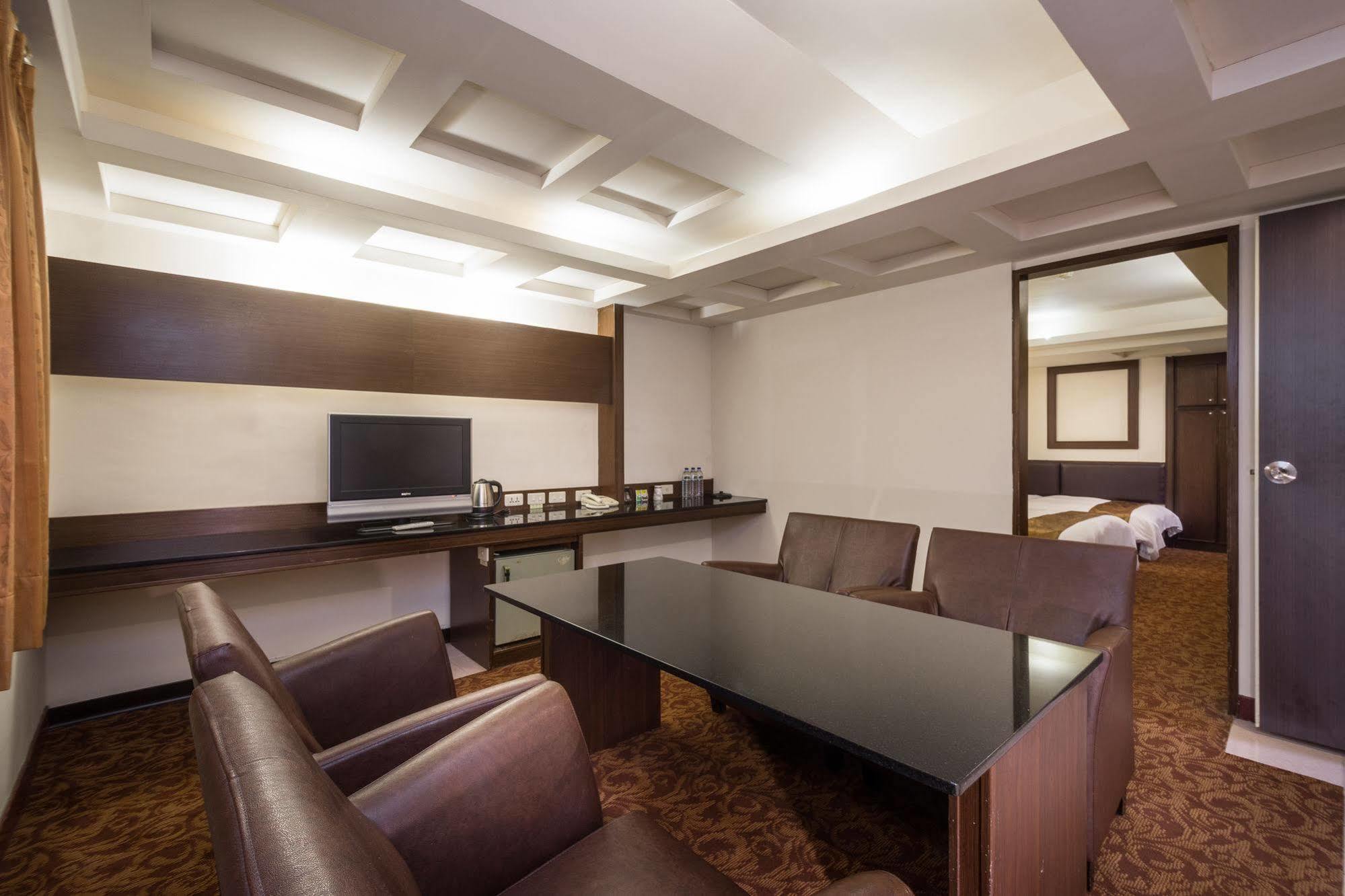 The Enterpriser Hotel Taichung Exterior foto