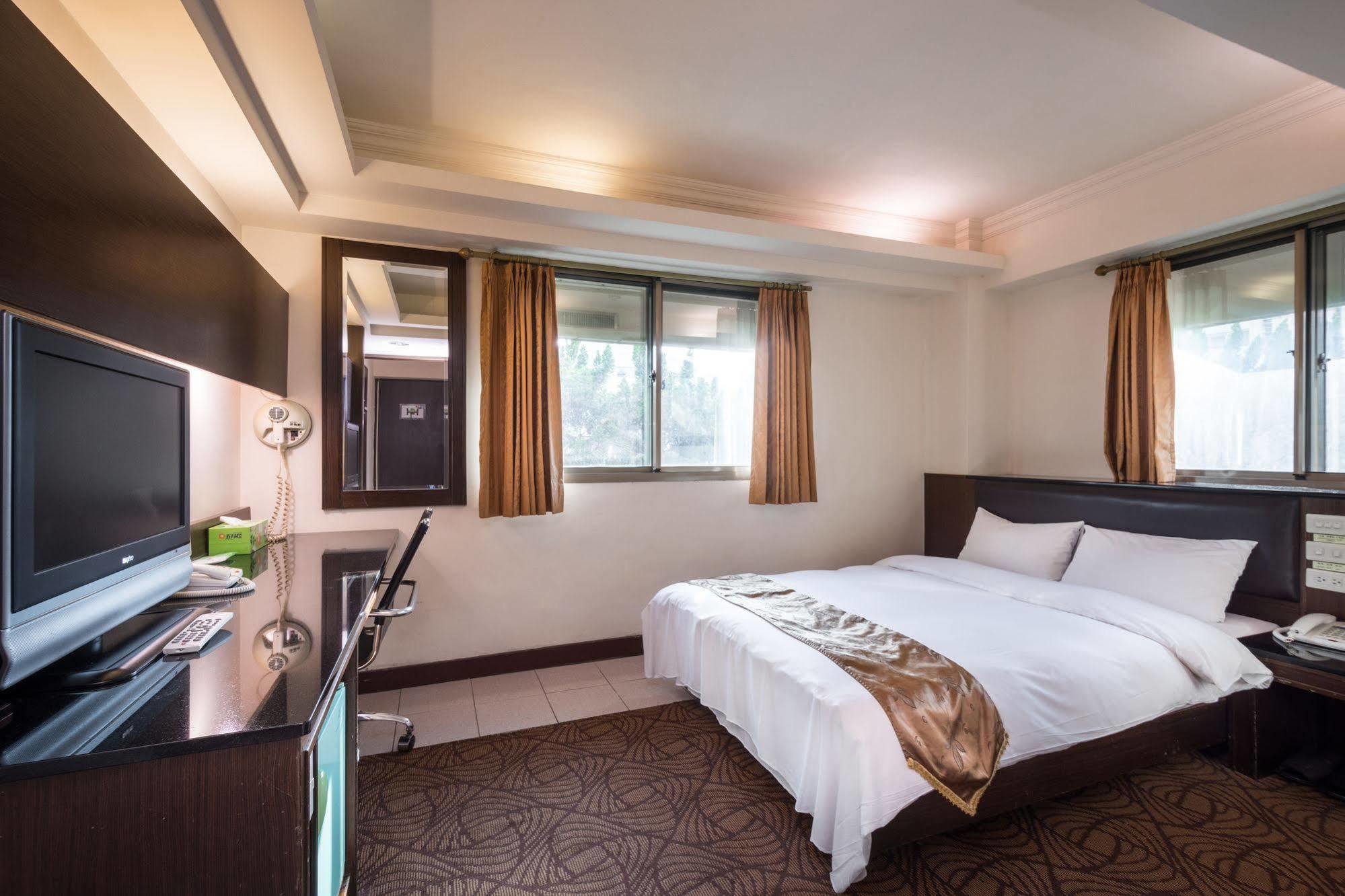 The Enterpriser Hotel Taichung Exterior foto